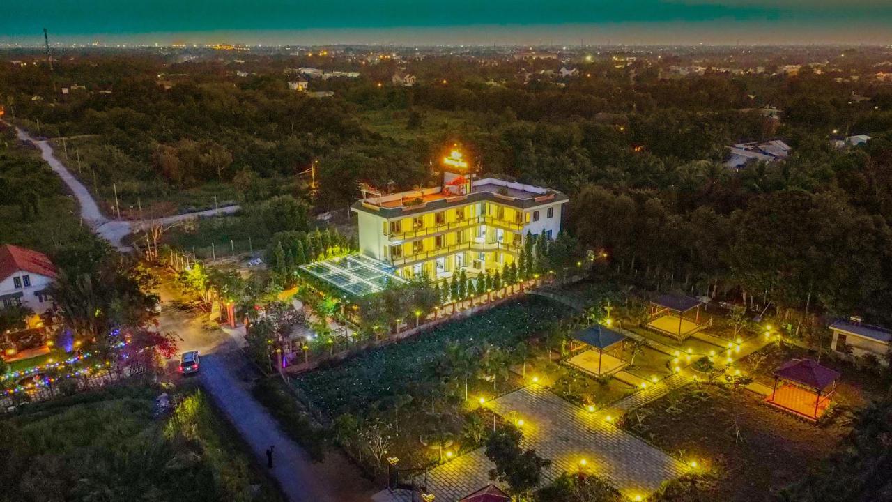 Hotel Khu Nghi Duong Huong Sen - Binh My, Cu Chi Ciudad Ho Chi Minh  Exterior foto